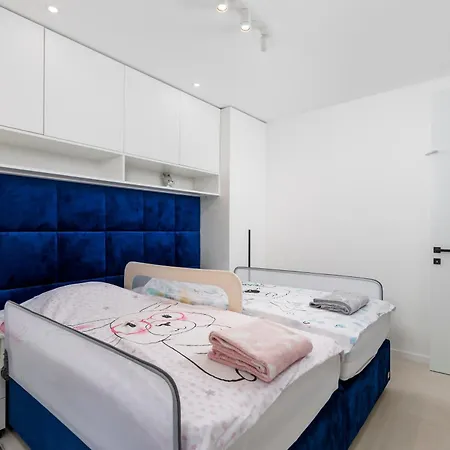 Beachfront Escape With Private Pool * אופטיה